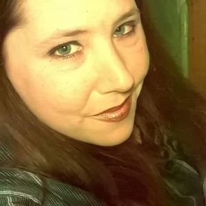 Meet your Posher, Corina